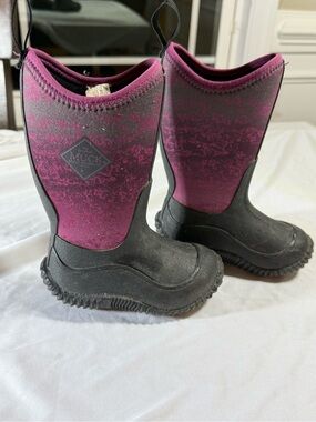 Kids' Magenta and Black Muck Hale Boots